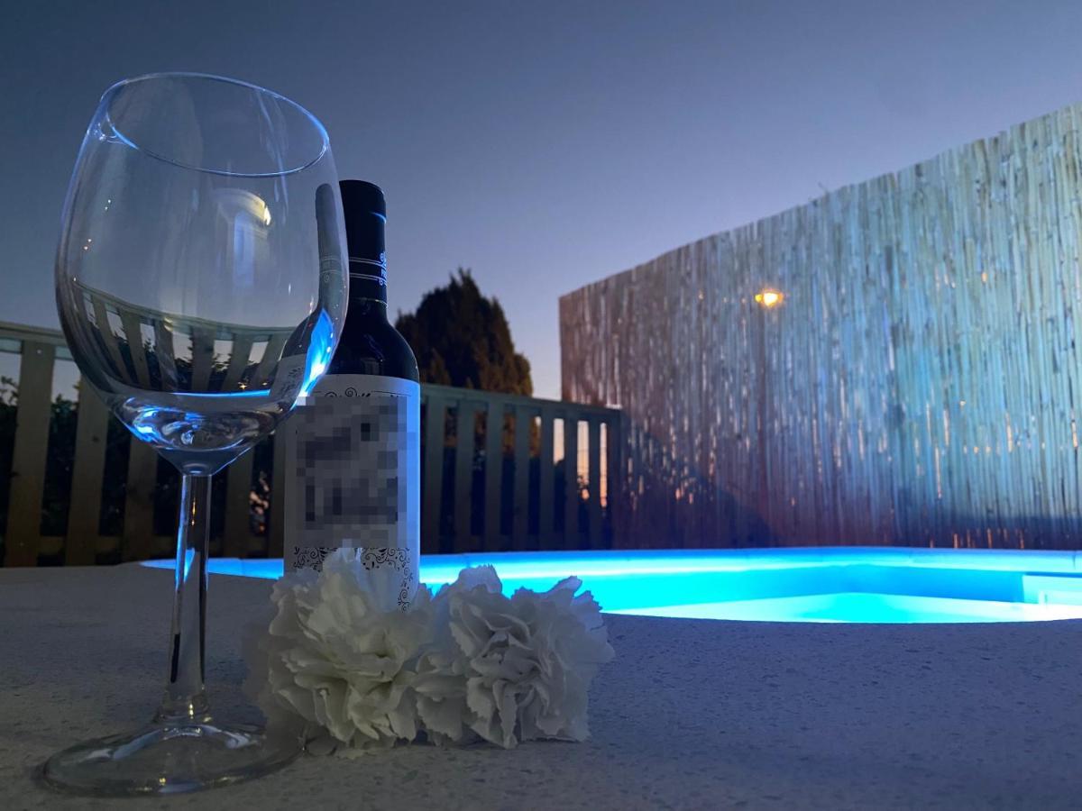 Suite Breeze - Private Heated Pool Malaga Luaran gambar