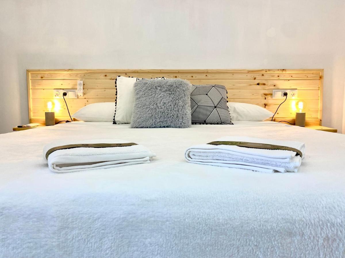 Suite Breeze - Private Heated Pool Malaga Luaran gambar